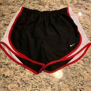 Women’s NIKE dry fit shorts size small!